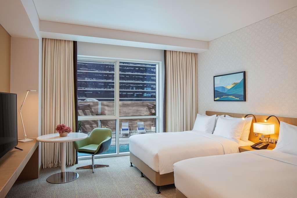 Doubletree By Hilton Fujairah City Ruang foto