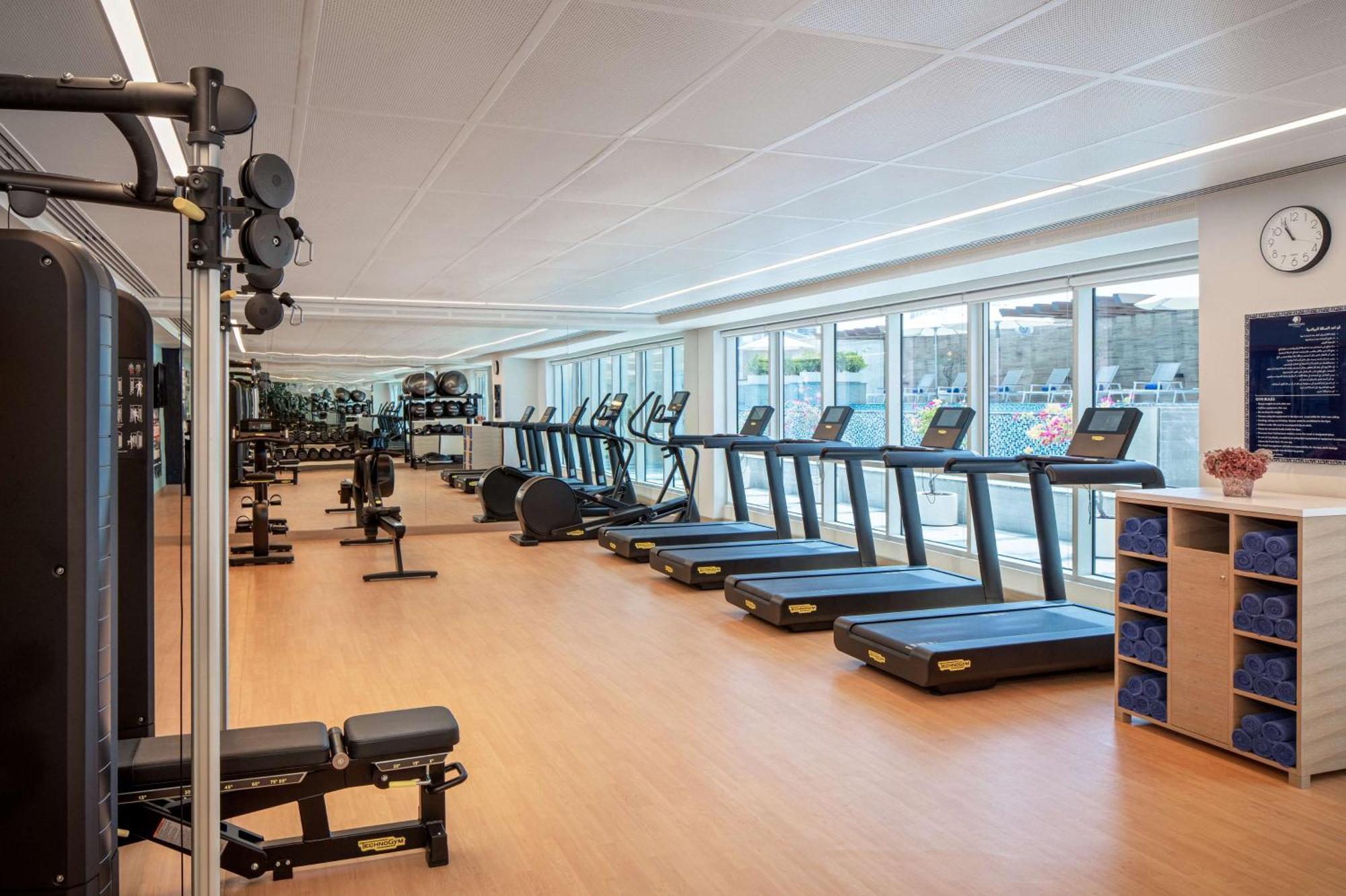 Doubletree By Hilton Fujairah City Bagian luar foto The gym at the London Business School