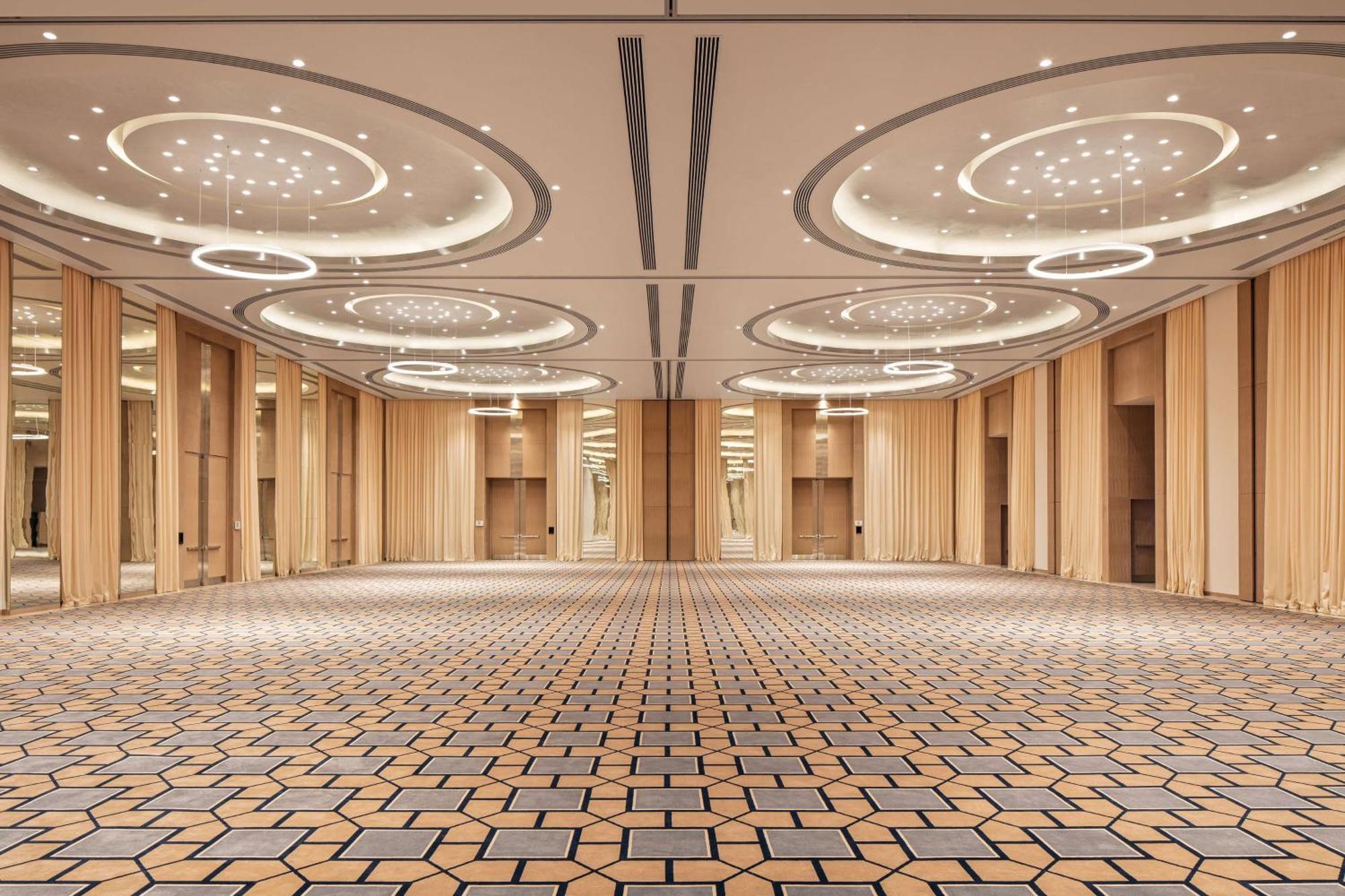 Doubletree By Hilton Fujairah City Bagian luar foto The Grand Ballroom