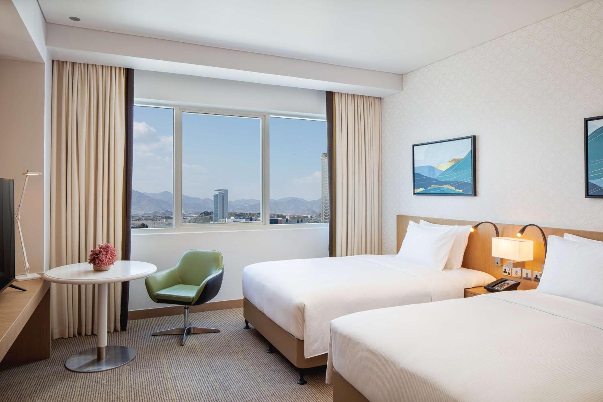 Doubletree By Hilton Fujairah City Bagian luar foto
