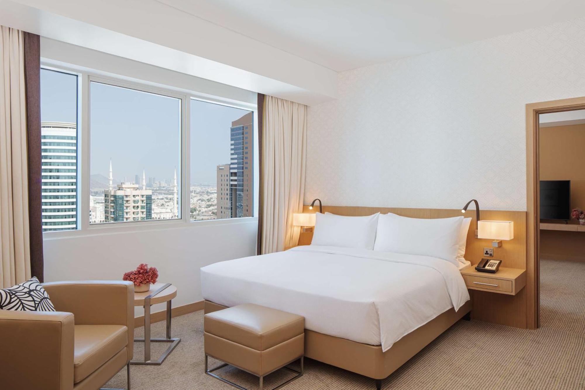 Doubletree By Hilton Fujairah City Bagian luar foto